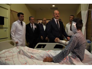 İçişleri Bakanı Soylu yaralı askerleri ziyaret etti