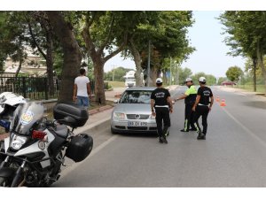 Edirne’de tescilsiz ve abart egzozlu araçlara geçit yok