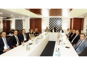 Çakırkelikoğlu, banka müdürleriyle ekonomiyi değerlendirildi