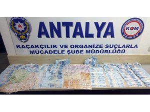 Yakalanmasalar hem dolandırıp hem zehirleyeceklerdi