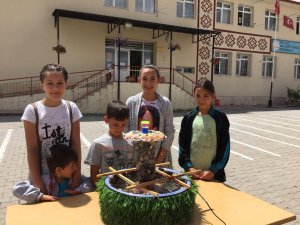 Ulaş'ta öğrenciler kuşlar için havuz yaptı