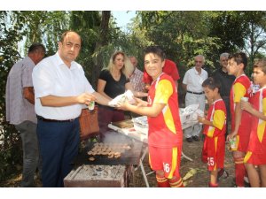 Başkan Demirtaş sporculara mangal partisi düzenledi