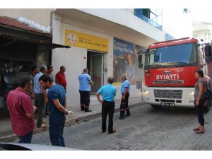 Beyaz eşya deposunda korkutan yangın