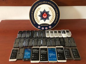 Aksaray’da 35 adet kaçak cep telefonu ele geçirildi