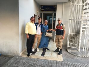 Suriyeli doktorun kayıp çantasını jandarma buldu