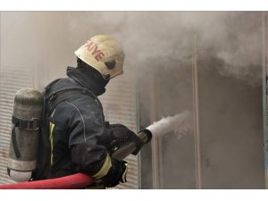 Samsun’da saman yüklü depo yangını