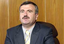 2.5 yılda 9 yurtdışı gezisi