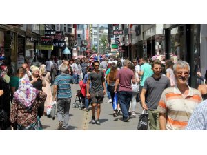 Çarşı-pazarda bayram hareketliliği