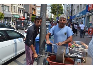 Bileyiciler kurban mesaisinde