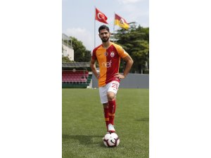 Emre Akbaba 20 numaralı formayı giyecek