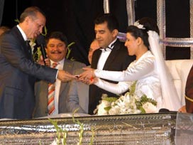 Erdoğan cüzdanı verdi 3 çocuk istedi