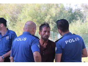 Manavgat Irmağı’na atlayan genç, polisi ve sağlık ekibini alarma geçirdi