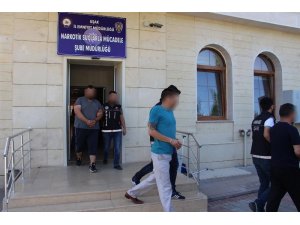 Uşak’ta en tehlikeli uyuşturucu maddelerden olan skunk yakalandı