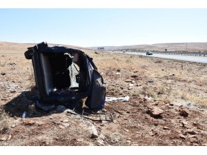 Şanlıurfa'da hafif ticari araç devrildi: 5 yaralı
