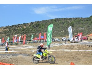 İznik Enduro şampiyonları kupalarını aldı