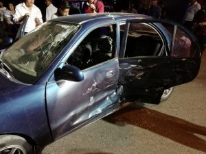 İki otomobil çarpıştı: 5 yaralı