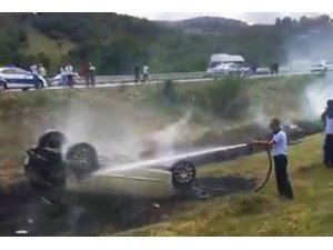 Samsun’da seyir halindeyken yanmaya başlayan otomobil takla attı: 4 yaralı