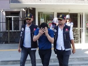 Midesinde uyuşturucu taşıyan Rus uyruklu kadın ve 1 kişi tutuklandı