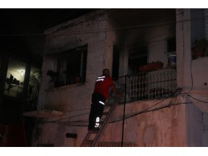 Müstakil evde çıkan yangın korkuttu