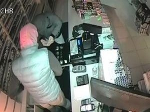 Patnos’ta işyeri hırsızları tutuklandı