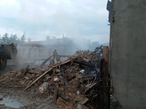 Isparta'da ev yangını