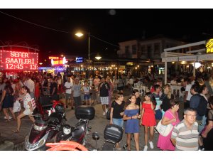 Cunda Adası'nda bayram tatili yoğunluğu