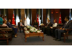 CHP heyetinden AK Parti’ye bayram ziyareti