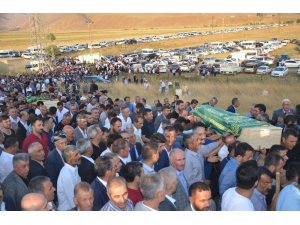 İran’daki kazada hayatını kaybeden Yüksekovalılar toprağa verildi