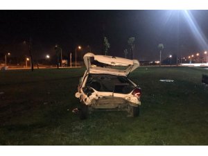 Kontrolden çıkarak taklalar atan otomobil altında kalan sürücü ağır yaralandı