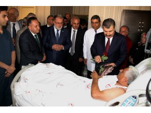 Sağlık Bakanı Koca, Van'da