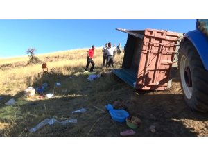 Piknik yolunda traktör devrildi: 25 yaralı