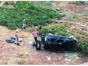 Otomobil şarampole devrildi: 4 yaralı