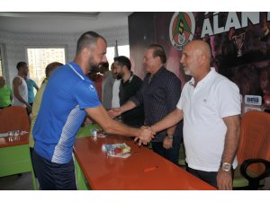Alanyaspor’da bayramlaşma töreni yapıldı