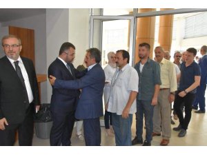 AK Parti bayramlaşmasında partililer bir araya geldi