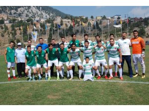 Hacımusalıspor ile Çatalanspor finale çıktı