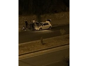 Seyir halinde otomobil yandı