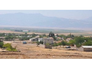 Şakalaştığı karısını öldürdü