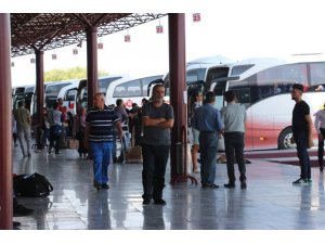 Otogarlarda ‘bayram dönüşü’ hareketliliği