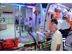 Didim-Söke yolunda kaza; aynı araçtaki 5 kişi yaralandı