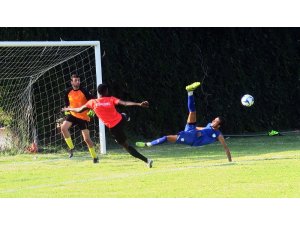 Foça Belediyespor ilk hazırlık maçını yaptı