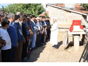 Kalp krizi sonucu ölen polis memuru toprağa verildi