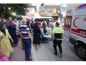 Minibüsün çarptığı kadın yaralandı