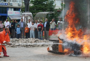 Gerçeğini aratmayan yangın tatbikatı