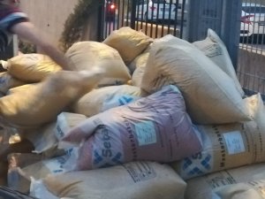 Bayram tatilini fırsat bilen hırsızlar, fabrikayı soydu