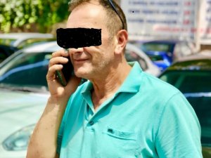 Boşandığı eşini bıçakla yaralayıp, arkadaşını öldüren zanlı yakalandı