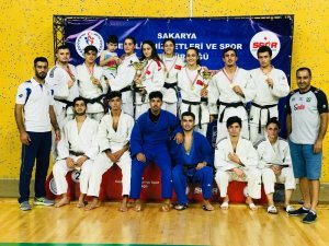 Zafer Kupası’ndan şampiyonlukla döndüler