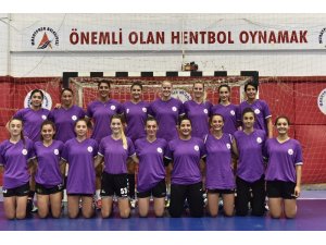 Muratpaşa galibiyetle başladı