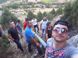 Zafer Bayramı'nı zirveye bayrak dikerek kutladılar