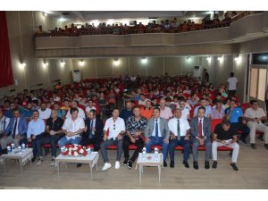 Futbolun efsaneleri gençlerle buluştu