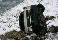 Hız ve buzlanma kazaya yol açtı